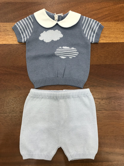 Completo Baby Lord in filo due pezzi mezza manica collo tondo nuvole sul davanti celesti pantalone corto celeste