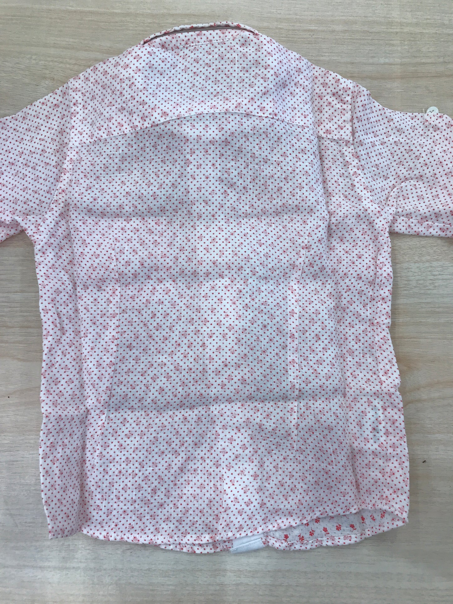 Camicia Crocefisso Milano manica lunga di base bianca con dettagli rosati e pois rossi