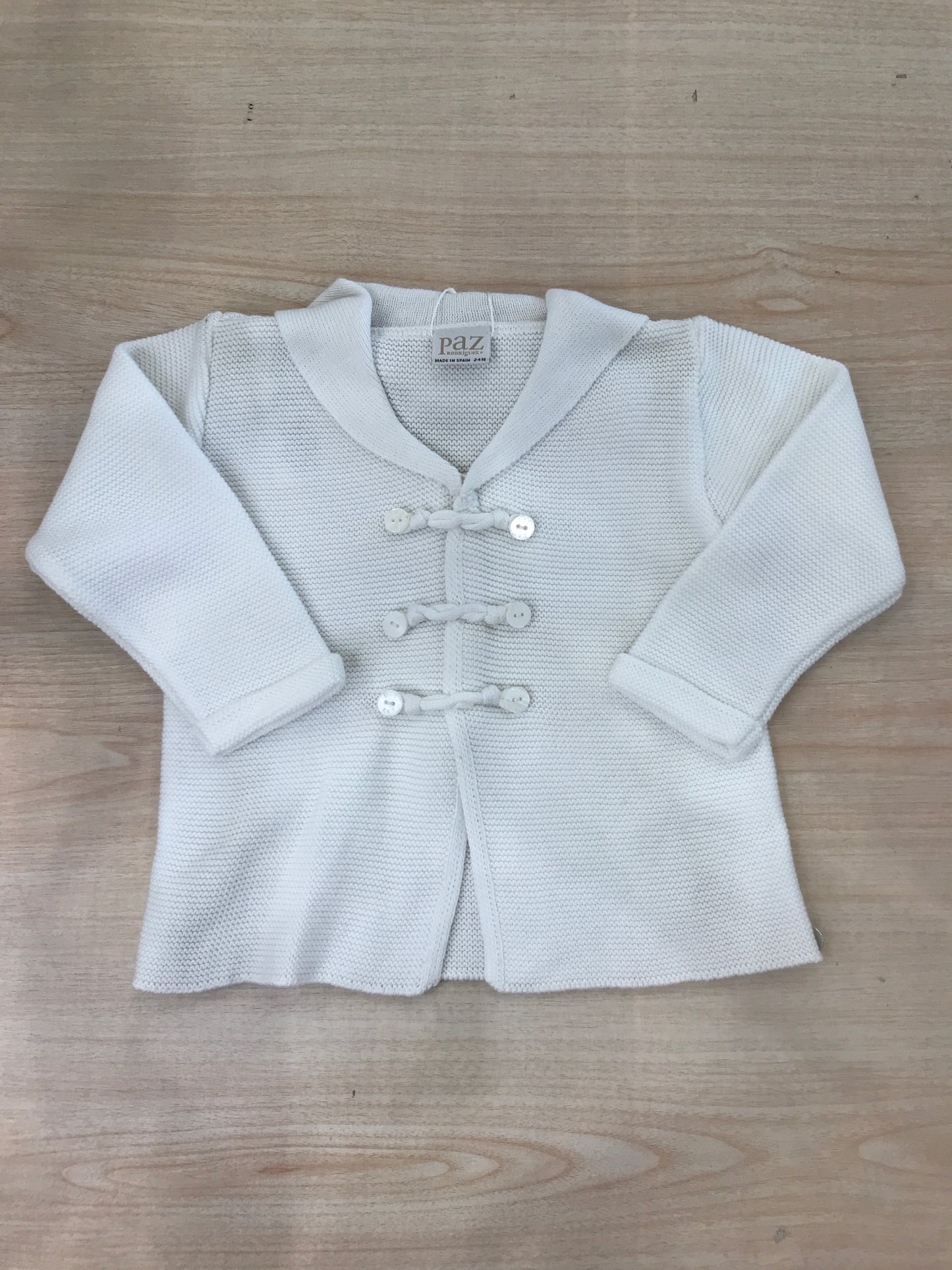 Cardigan Paz Rodriguez in filo bianco manica lunga con particolarità sui bottoncini