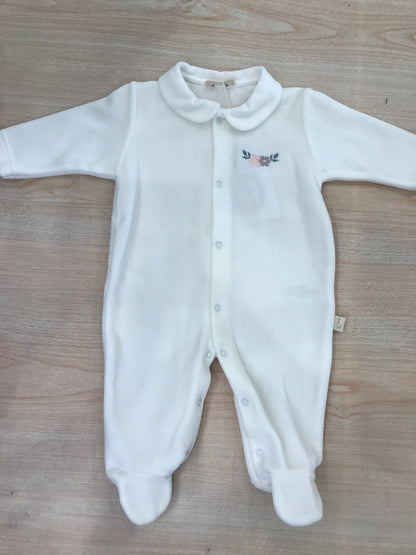 Tutina Baby Gi in ciniglia panna intera con fiori ricamati