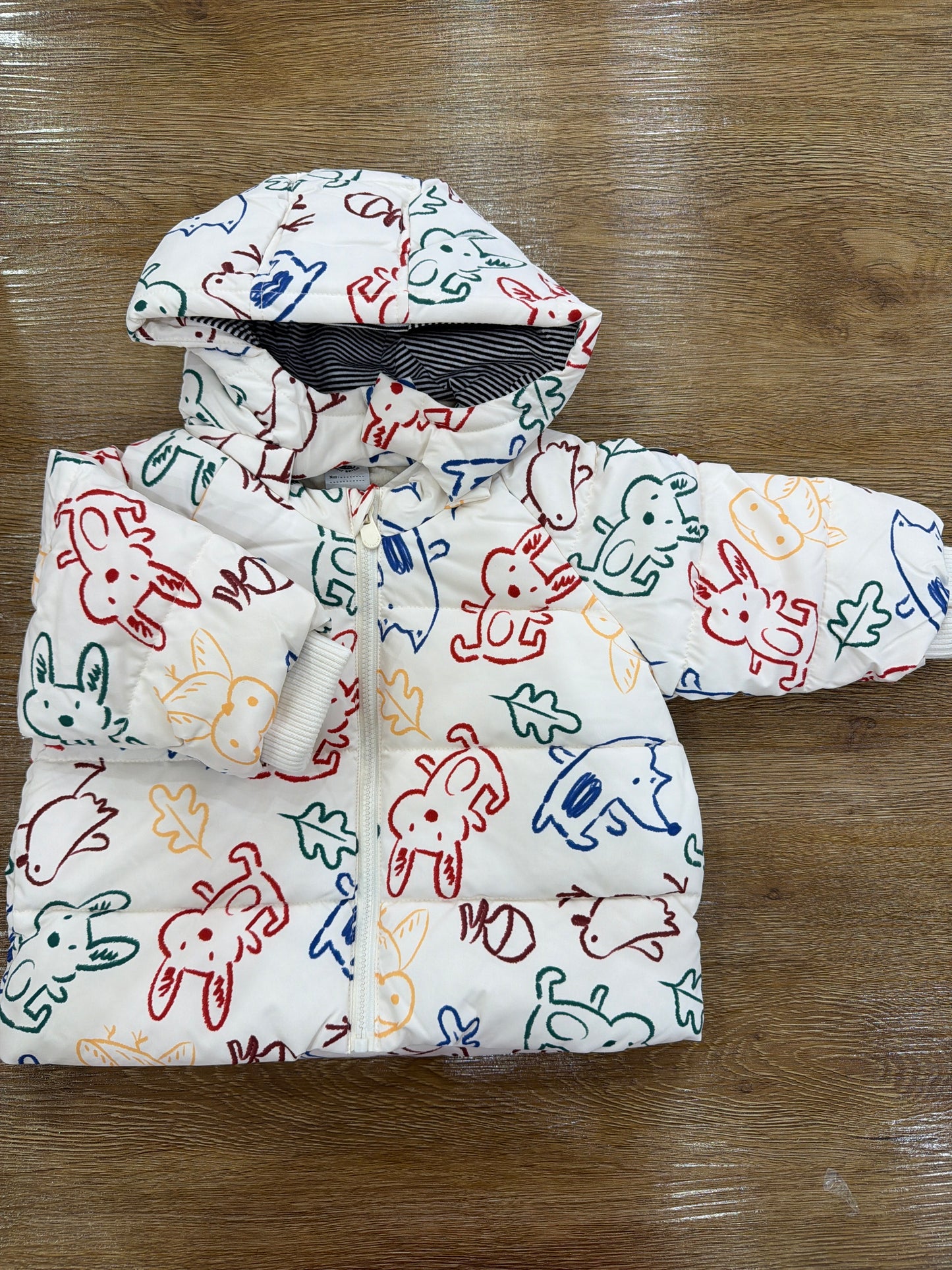 Giubbotto Petit Bateau imbottito con cappuccio con disegni di animaletti colorati