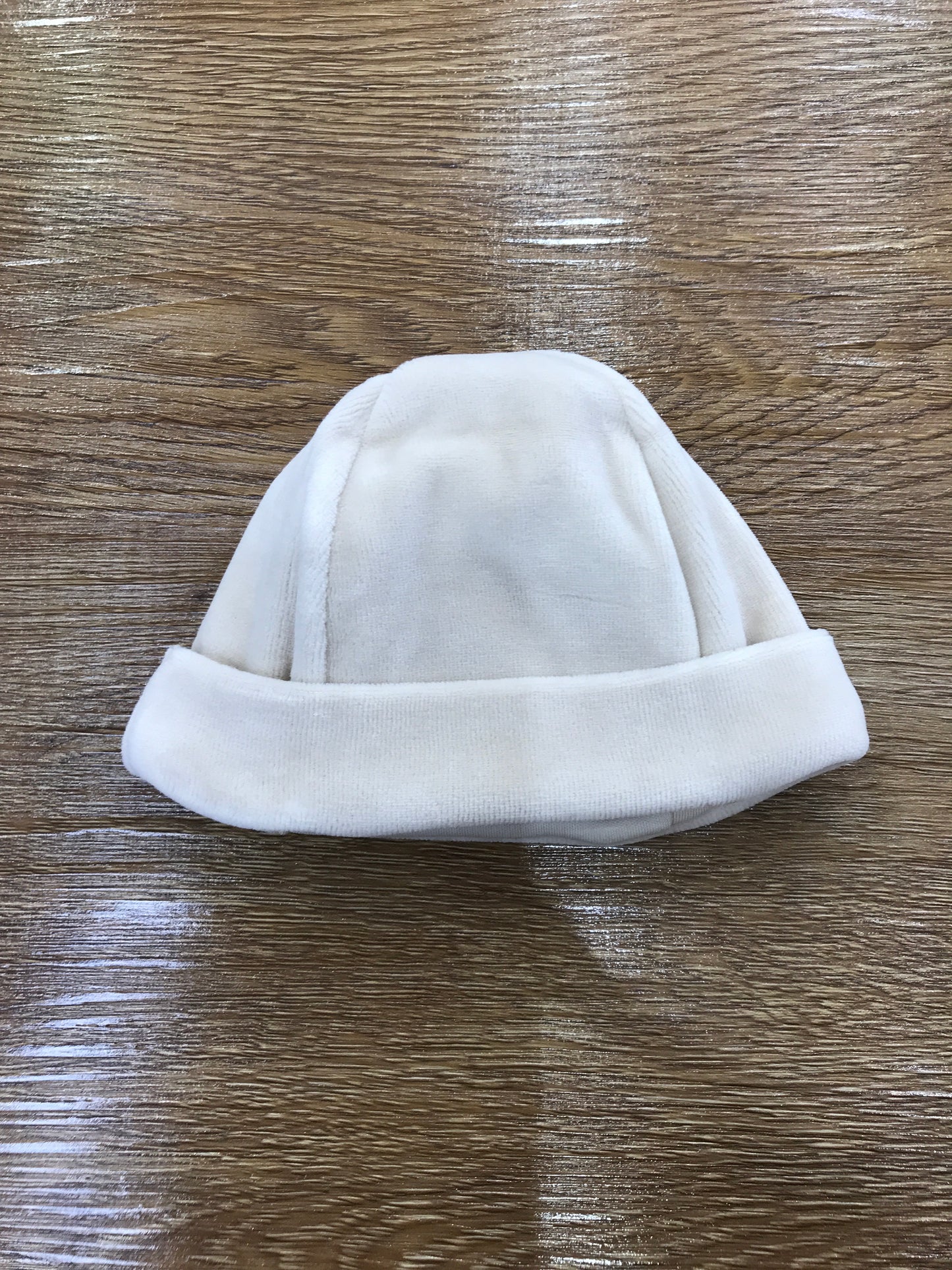 Cappello Baby Gi in ciniglia con risvolto e orsetto