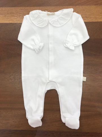 Tutina Baby Gi in cotone con piedini manica lunga con collo con rusche bianca sul retro applicata una farfalla