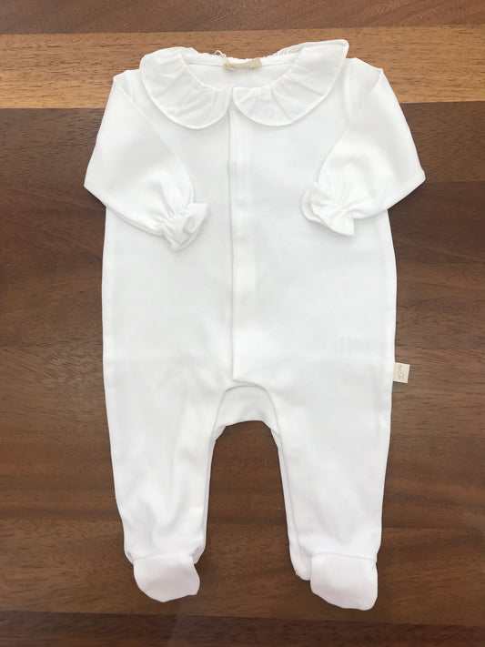 Tutina Baby Gi in cotone con piedini manica lunga con collo con rusche bianca sul retro applicata una farfalla
