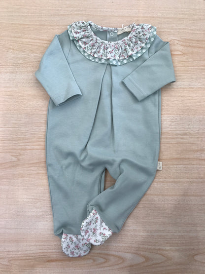 Tutina Baby Gi in cotone manica lunga gamba lunga con piedini decorati con fiori collo con doppia rusche a quadretti e floreale