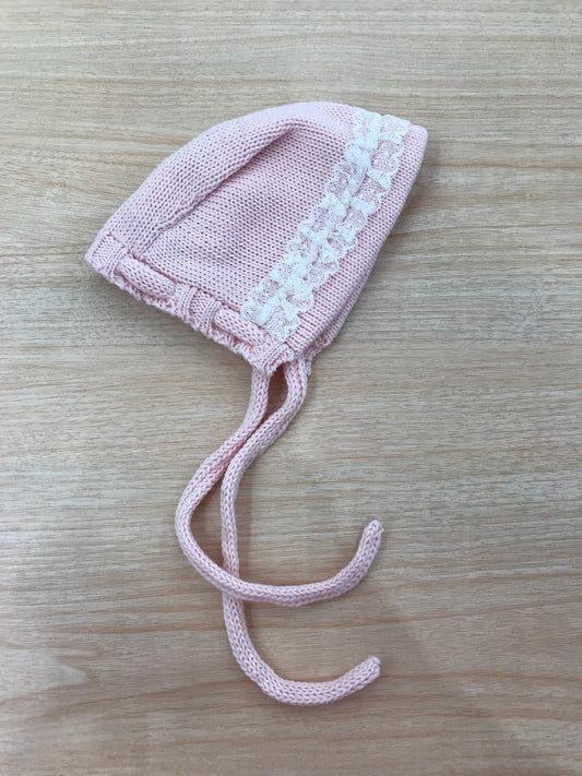 Cuffietta Colibrì in filo rosa con applicazione di valancienne sul davanti