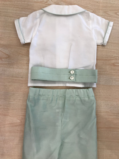 Completo Crochette camicia mezza manica con profilo verde acqua come il pantalone e fascia con pieghe in vita
