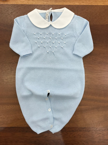 Tutina Baby Lord in filo manica lunga celeste con lavorazione di punto smock bianco sul petto