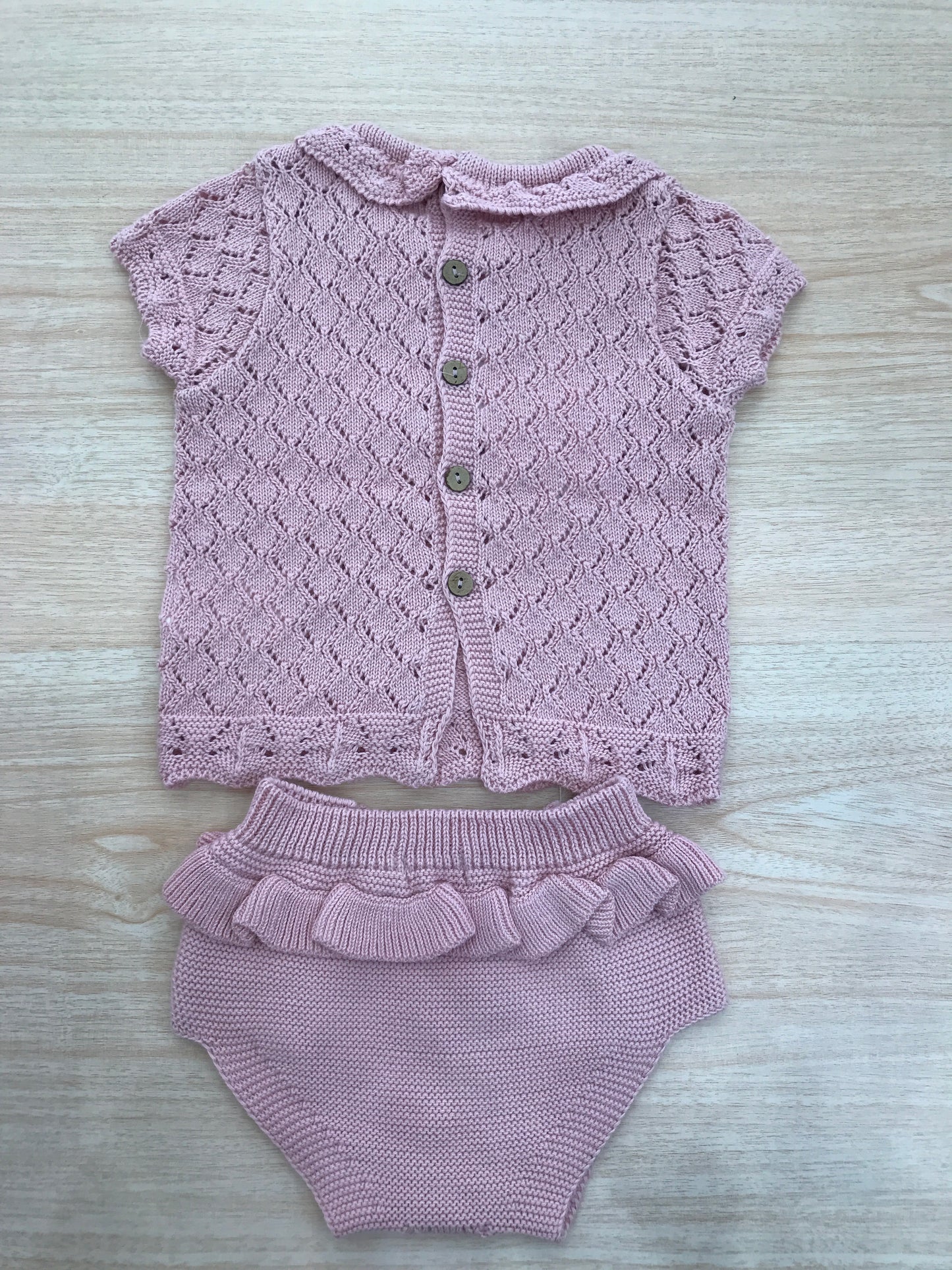 Completo PCS in filo due pezzi rosa antico con lavorazione a maglia mezza manica con rusche al colletto e culotte abbinata e lavorata