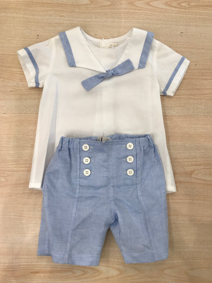 Completo Aletta due pezzi camicia con collo marinaretto e rifiniture celesti con bermuda con bottoni