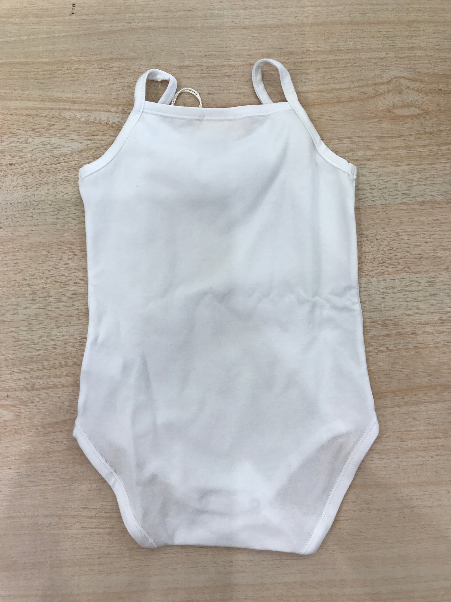 Body Story Loris in cotone bianco con bretelle bianche con rusche in pizzo sul davanti