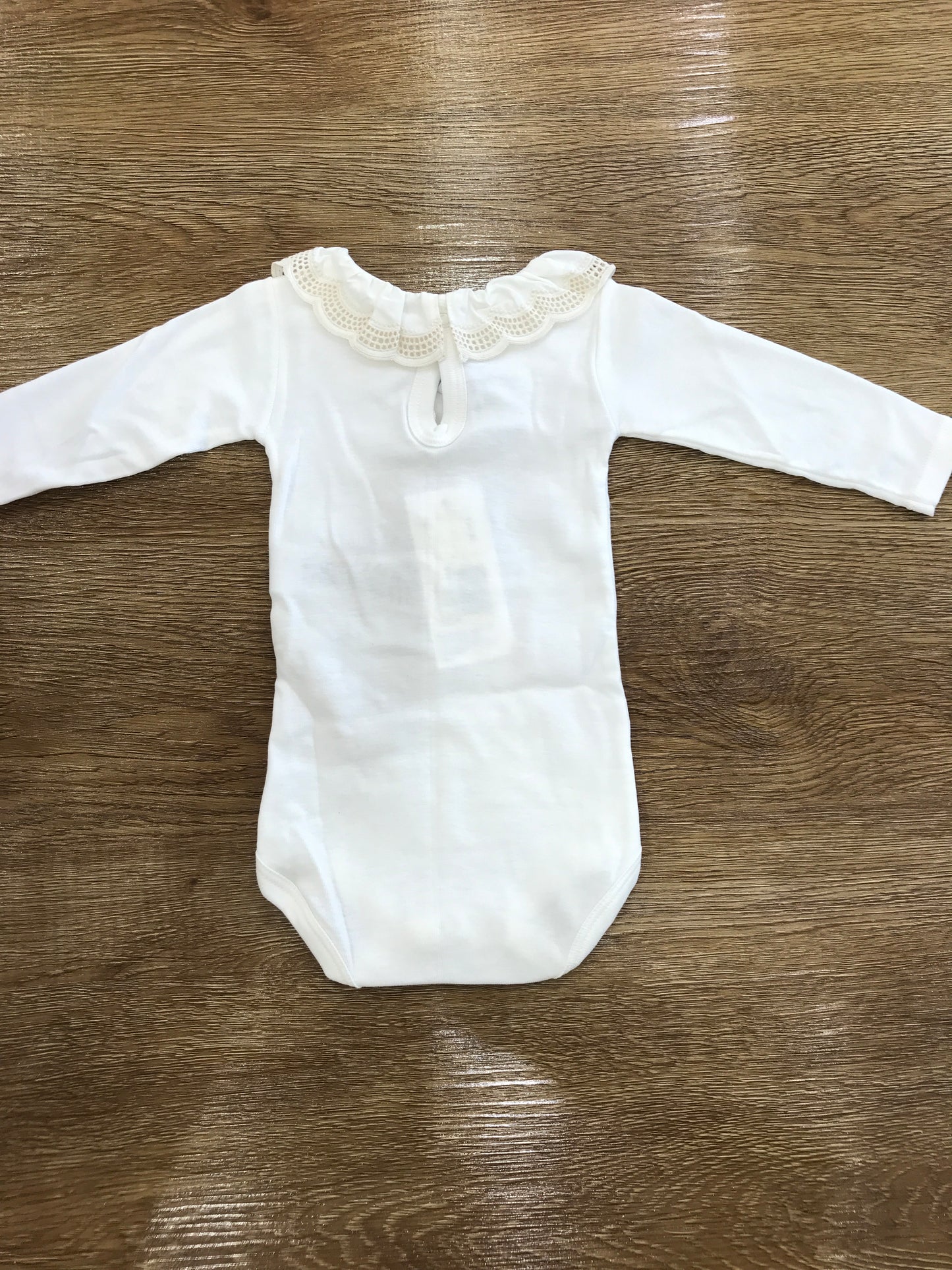 Body Petit Bateau bianco manica lunga con colletto smerlato traforato panna