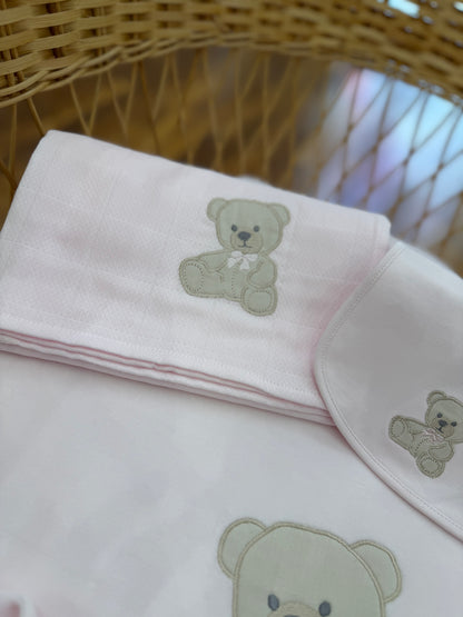 Coordinato nascita Baby Gi in ciniglia rosa con orsetto con fiocchetto