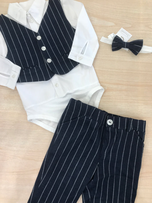 Completo Coccodè in cotone pantalone lungo panciotto blu scuro a righe con camicia bianca a body con papillon abbinato