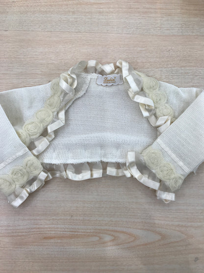 Cardigan Ladia in filo avorio con rusche e rose in tulle
