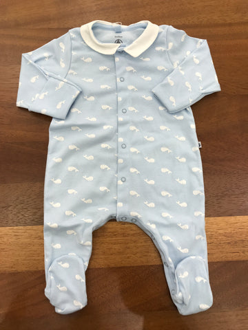 Tutina Petit Bateau di cotone manica lunga celeste con balene bianche