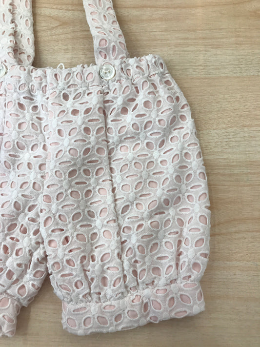 Salopette Colibrì in cotone a sbuffo con bretelle regolabili dal colore rosa con san gallo bianco