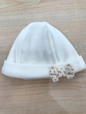 Cappello Baby Gi in ciniglia panna con fiocchetto floreale
