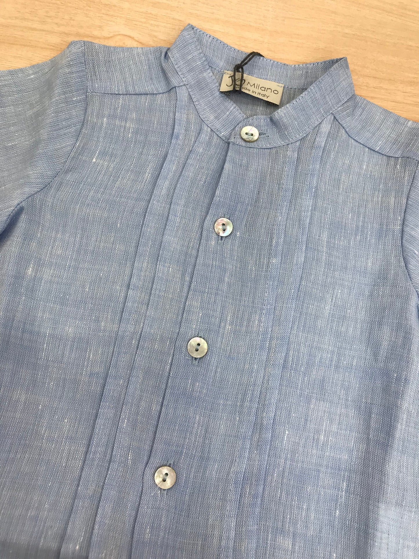 Camicia Jo Milano in lino manica lunga con bottoncini e pieghe sul davanti
