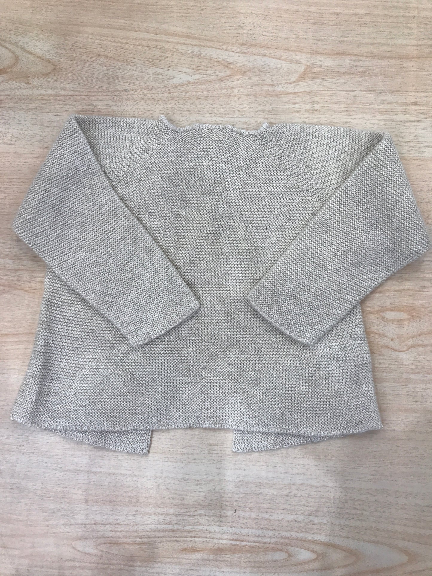 Cardigan Paz Rodriguez in filo con due piccoli bottoncini