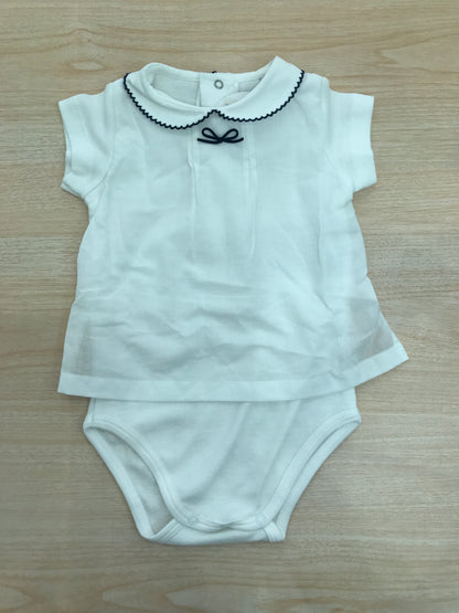 Body Laranjinha in cotone mezza manica con finta camicetta collo tondo ricamato in blu e fiocchetto