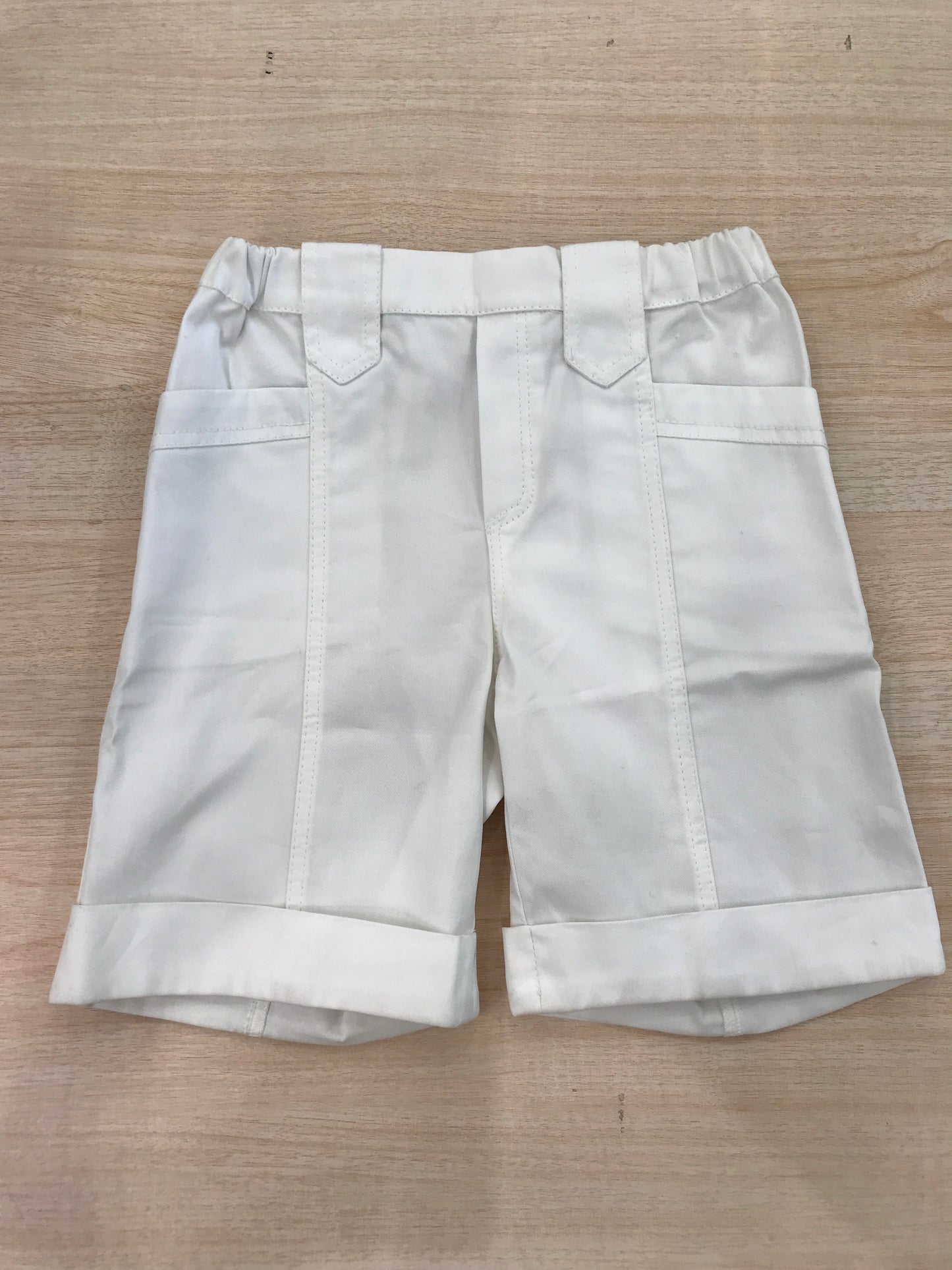 Pantalone Cielo Blu in cotone bianco corto con tasche ed elastico in vita