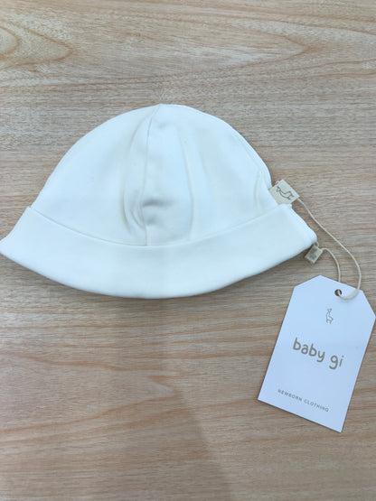 Cappello Baby Gi in cotone panna con risvolto basico