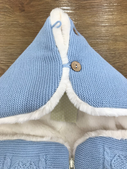 Sacco PCS con pelliccia interna con zip e con chiusura cappuccio e lavorazione sul davanti