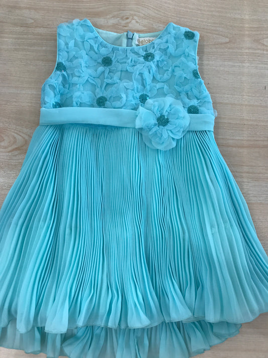 Abito Cielo Blu in cotone smanicato con fiori e pois con fascia in vita con fiore