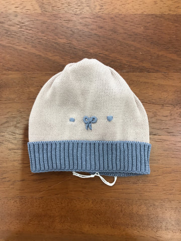 Cappello Baby Lord in filo tortora e avio con fiocchetto e pois ricamati  a  mano