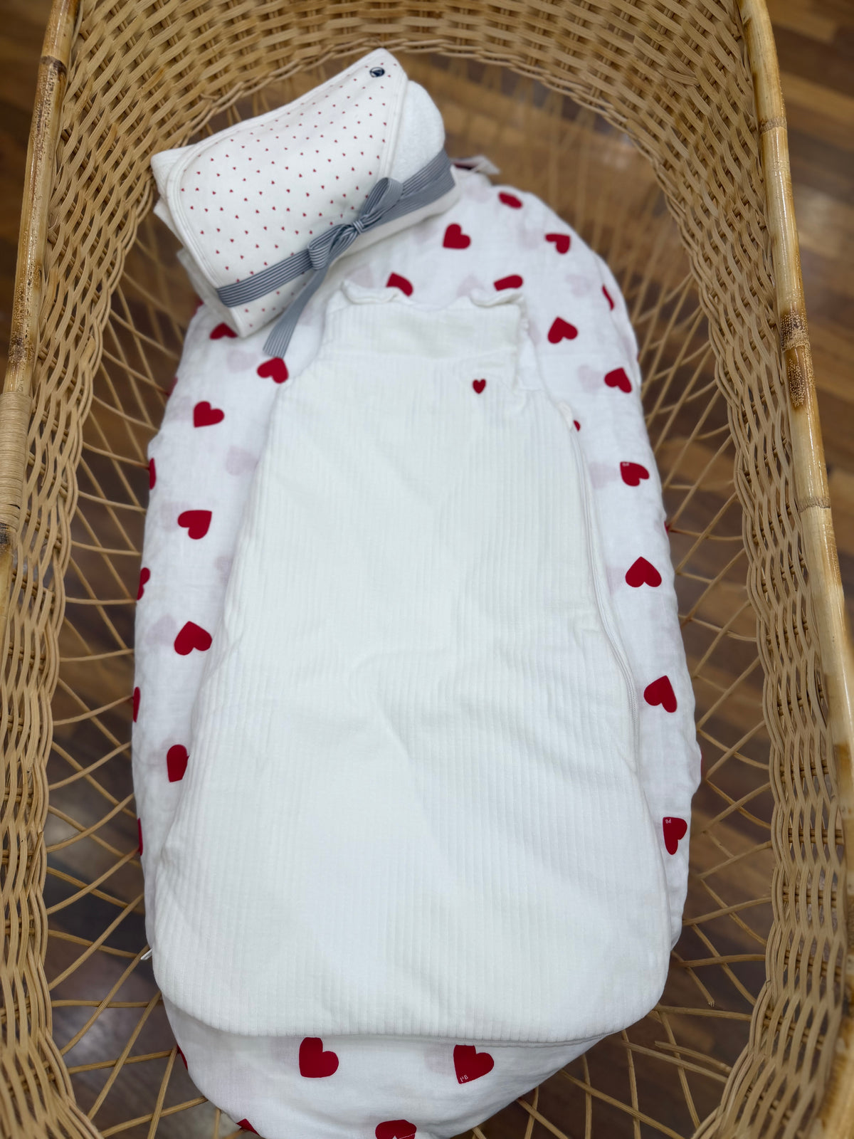 Coordinato Petit Bateau di caldo cotone con cuoricini