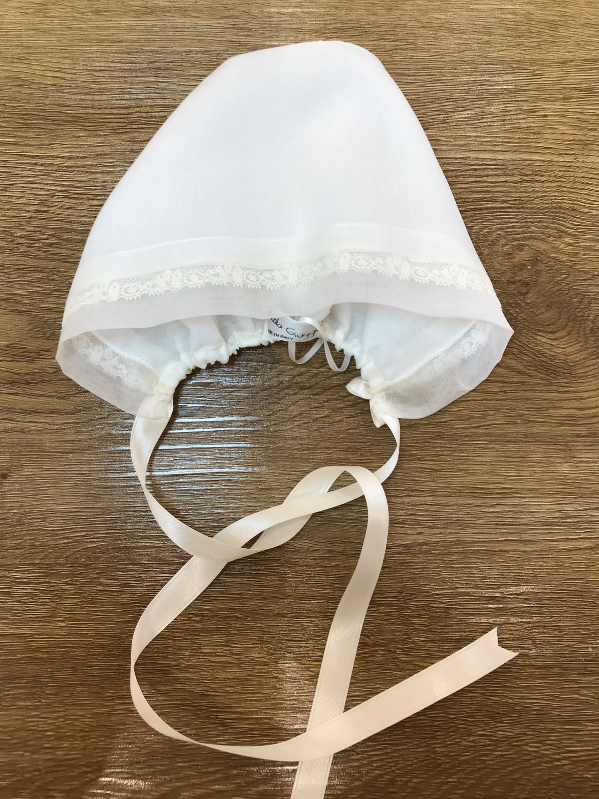 Cuffia Piccola Giuggiola in organza in seta panna con applicazione di valancienne