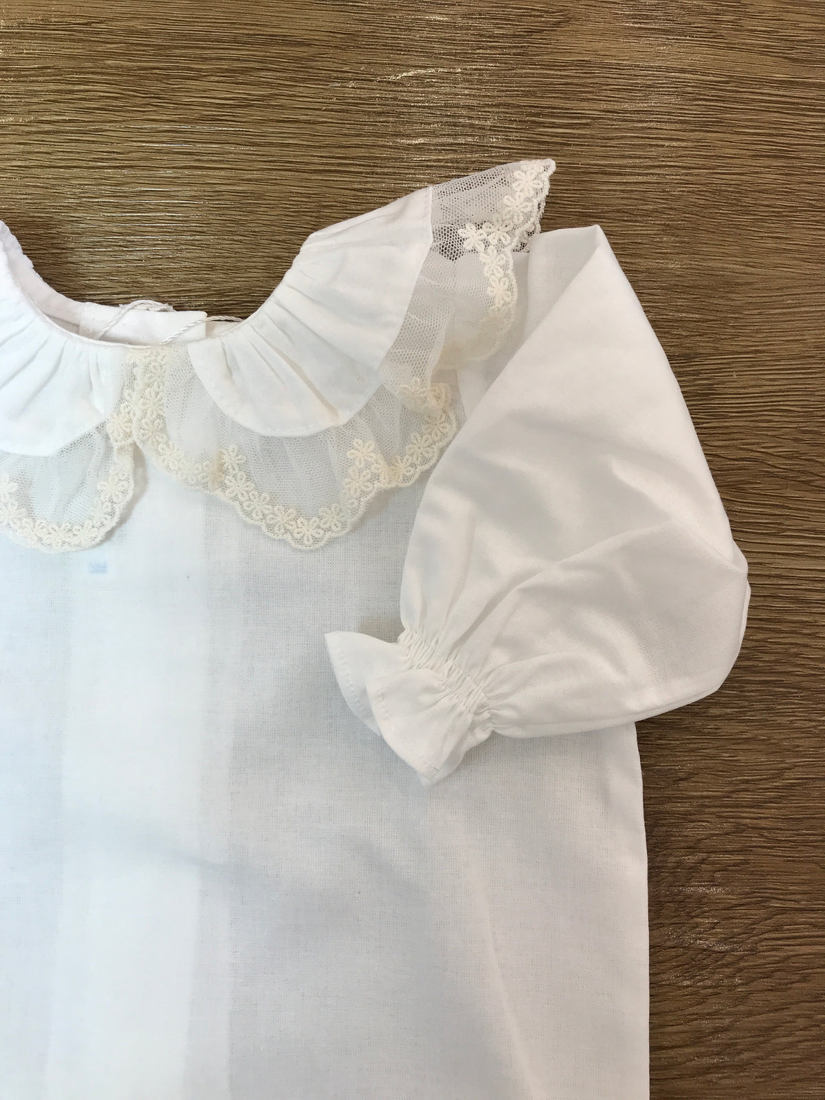 Camicia in cotone con collettone con pizzo panna