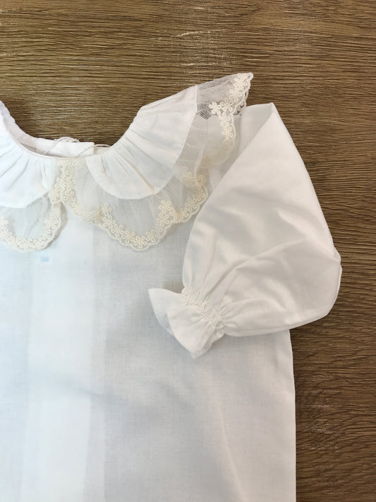 Camicia in caldo cotone con collettone con pizzo panna
