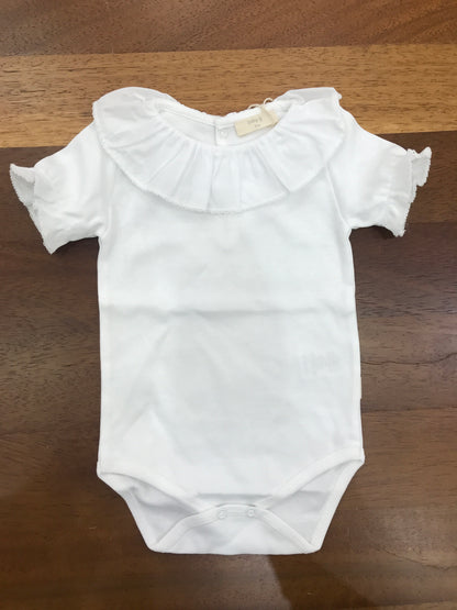 Body Baby Gi in cotone mezza manica con collo con rusche e bordo ricamato