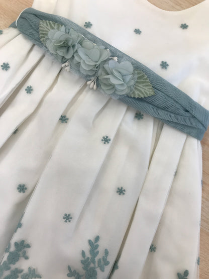 Abito Paz Rodriguez in cotone bianco con ricami e pois con fascia in vita con applicazione di fiori