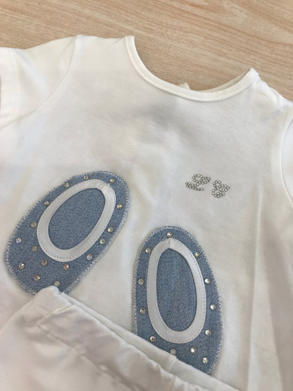 Completo Ladia in cotone mezza manica con pizzo sul retro con scarpine in jeans sul davanti con leggins bianco