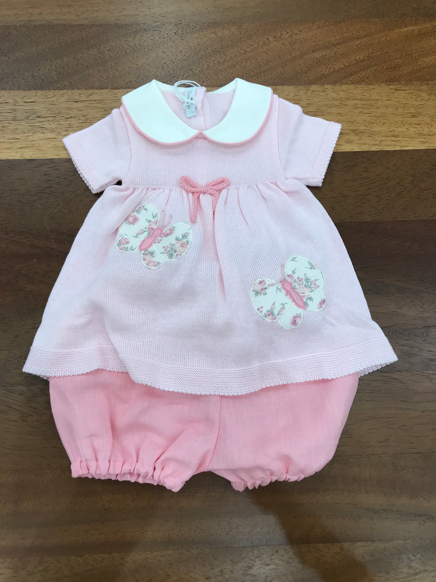 Completo Baby Lord in filo due pezzi mezza manica con farfalle e culotte in lino