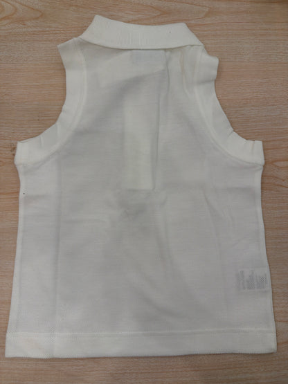 Polo Lacoste in cotone smanicata con bottoncini e logo ricamato lateralmente