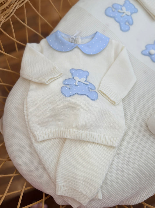 Coordinato nascita Baby Lord in pura lana con due pezzi con applicazione di orsetto e cappello con babbuccia coordinata