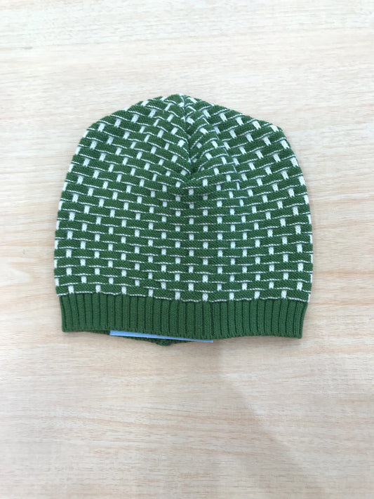 Cappello Colori Chiari infilo verde con ricami in bianco