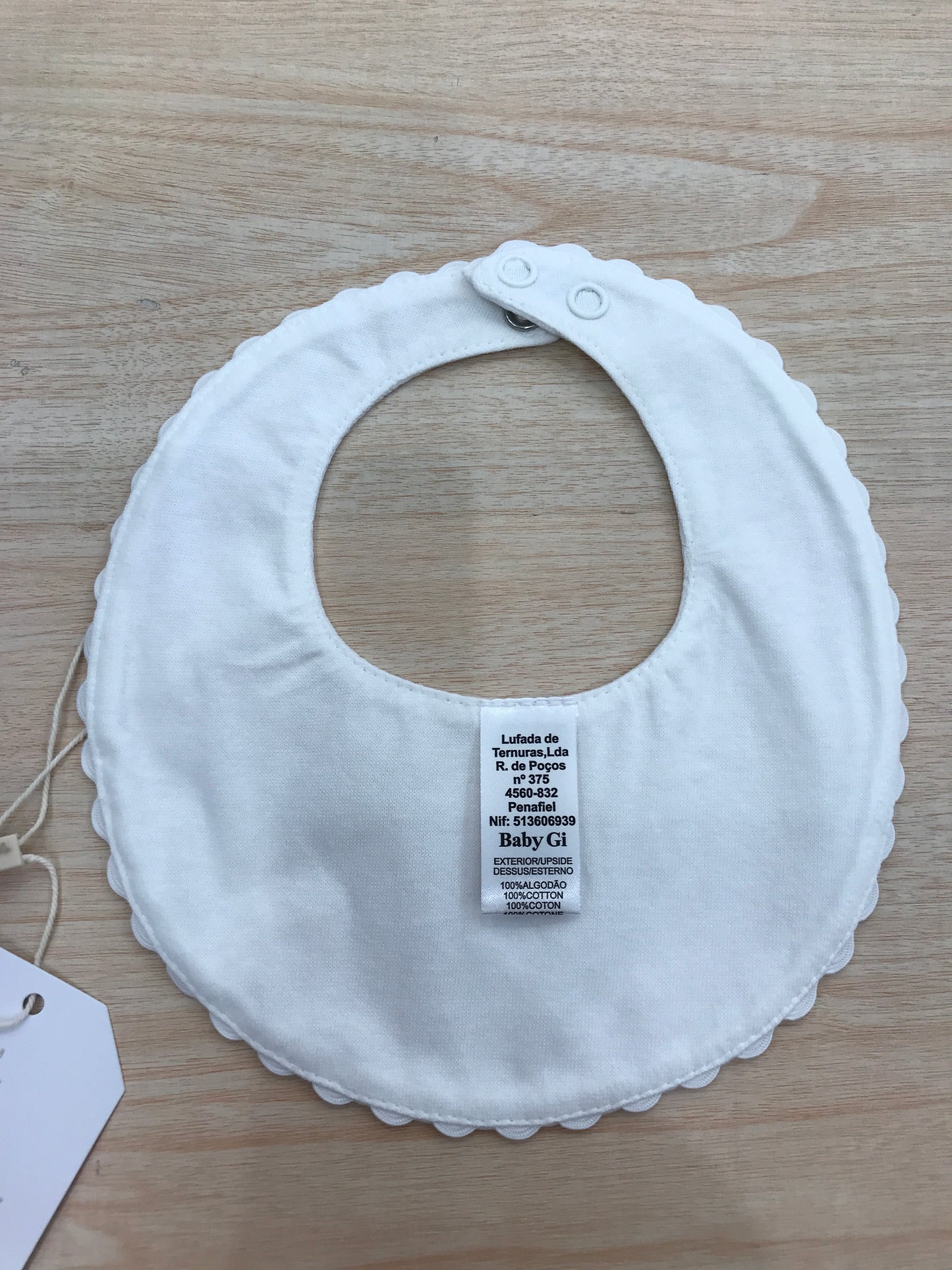 Bavetta Baby Gi in cotone rotonda bianca smerlata