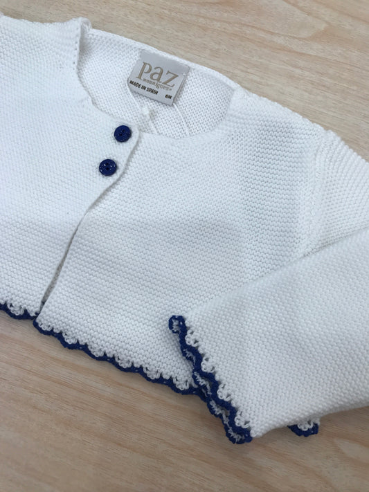 Cardigan Paz Rodriguez in filo bianco con bordo smerlato blu scuro