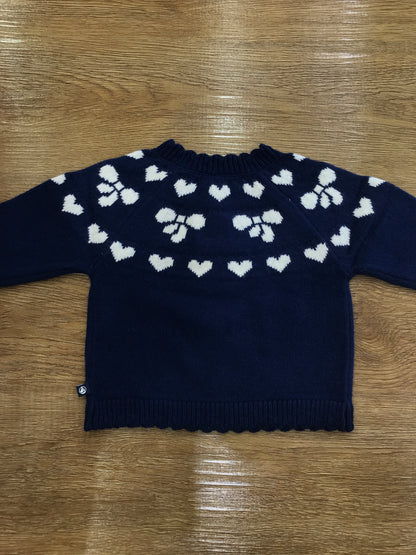 Maglioncino Petit Bateau blu scuro con cuoricini e fiocchetti bianchi ricamati con piccoli bottoncini laterali