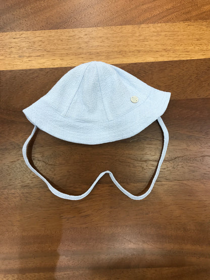 Cappello Paz Rodriguez in cotone a righe celesti e bianche con bordo smerlato e con laccio sotto collo