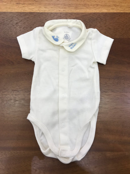 Body Petit Bateau in cotone mezza manica con collo tondo con ricami in celeste