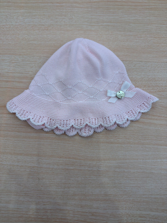 Cappello Paz Rodriguez in filo con smerlo al bordo con lavorazione