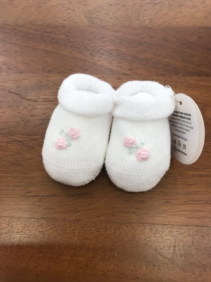 Babbucce Baby Lord in filo bianche con rose rosa ricamate a mano sul davanti
