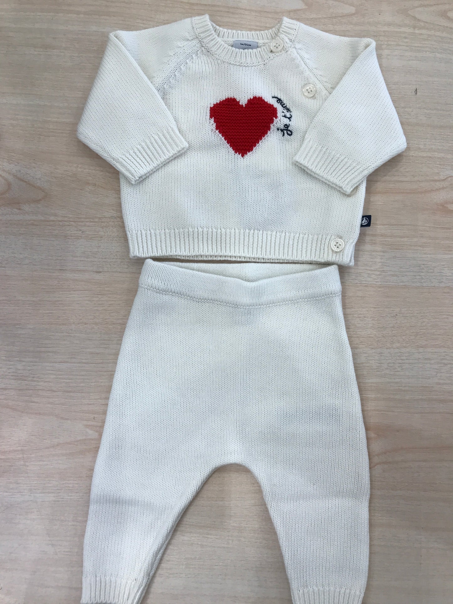 Completo Petit Bateau in lana due pezzi panna con cuore ricamato in rosso