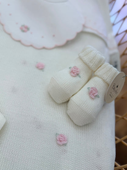 Coordinato Baby Lord in lana panna con rose rosa ricamate a mano